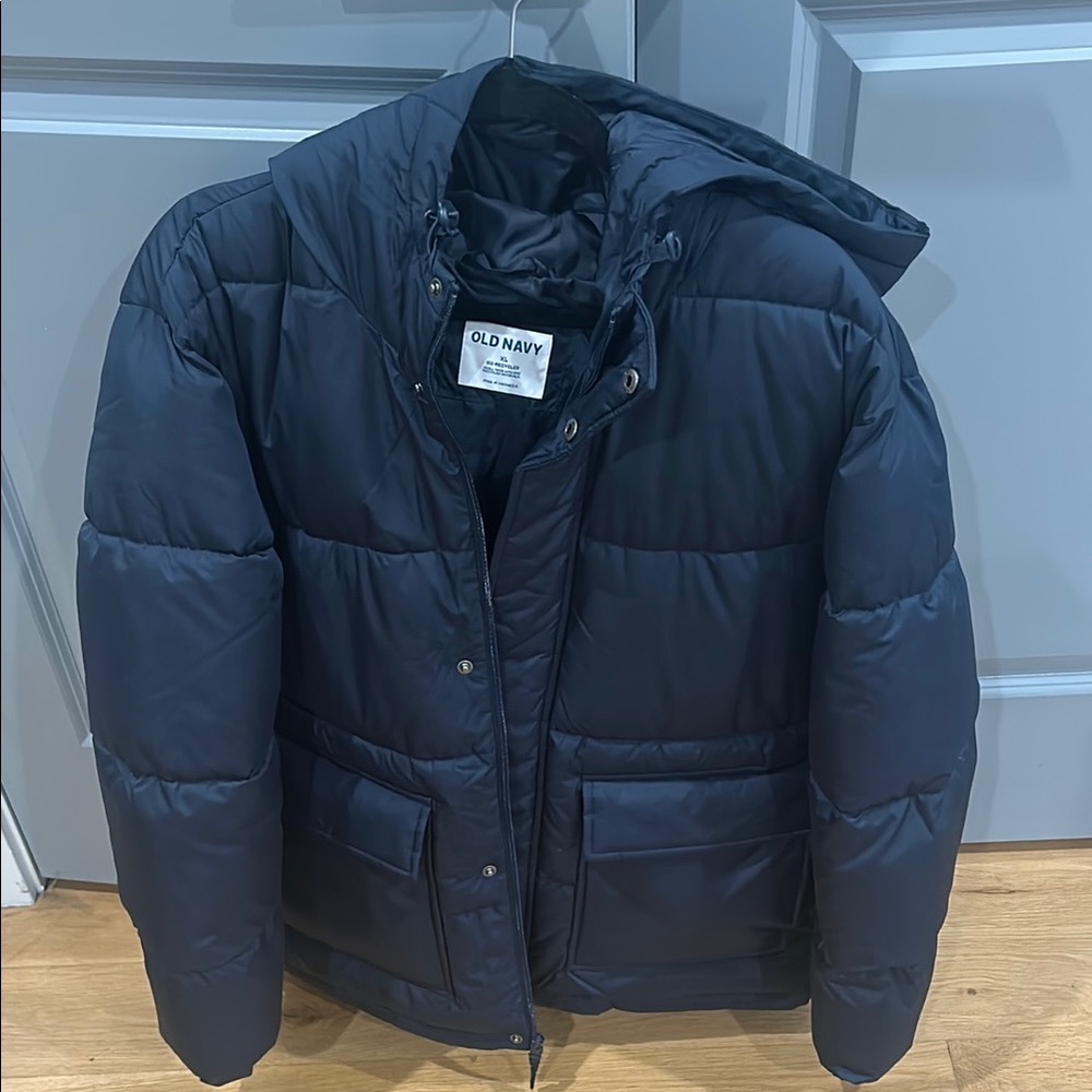 Old Navy Men's Black Puffer Jacket